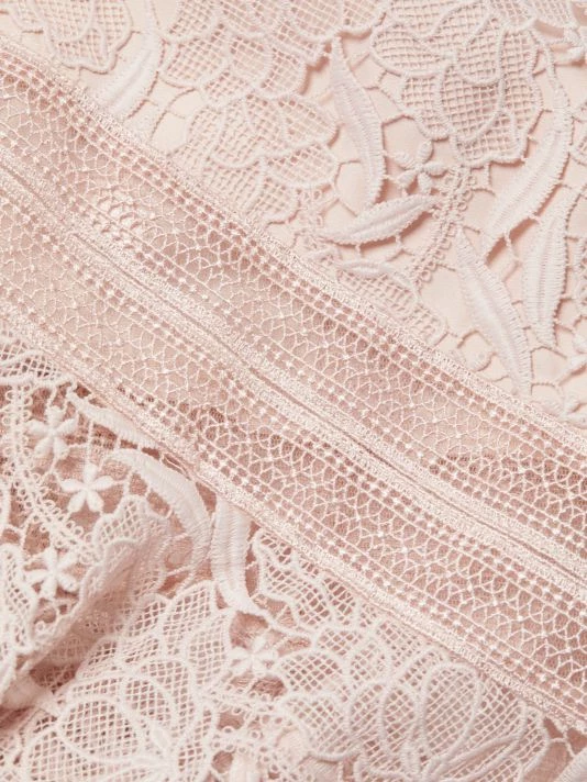 ML Monique Lhuillier Lace V-Neck Gown 9 ML Monique Lhuillier Lace V-Neck Gown - Image 7